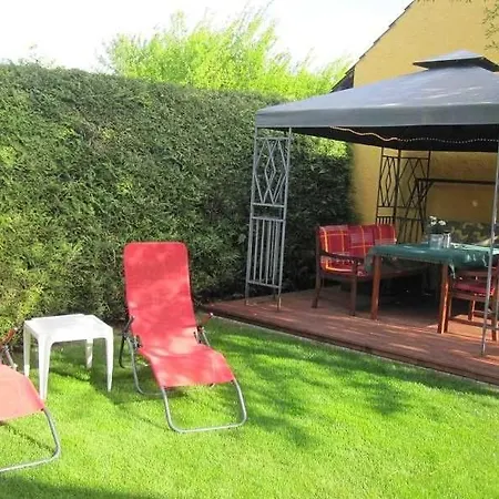 Appartamento Kinderfreundliche Ferienwohnung Im Luftkurort Waren Warenshof