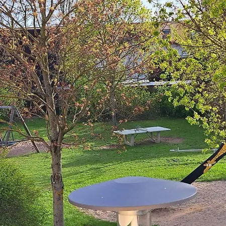Appartamento Kinderfreundliche Ferienwohnung Im Luftkurort Waren Warenshof